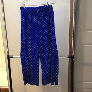 REDUCED!!  SPRING CLEARANCE!! Comfy Womens Jockey PJ pants.  SIZE L